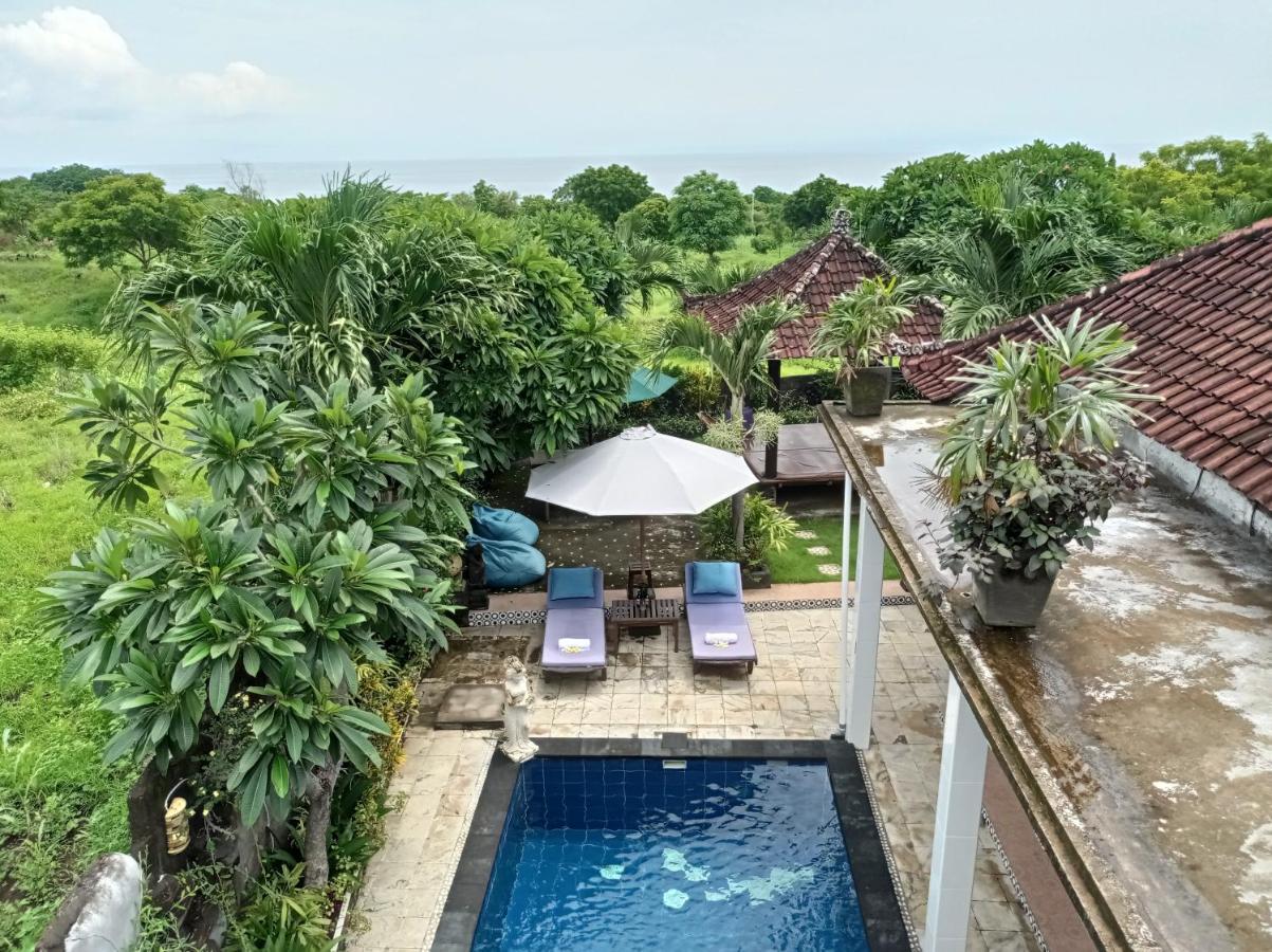 Khrisna Sunrise Homestay Tulamben Bagian luar foto