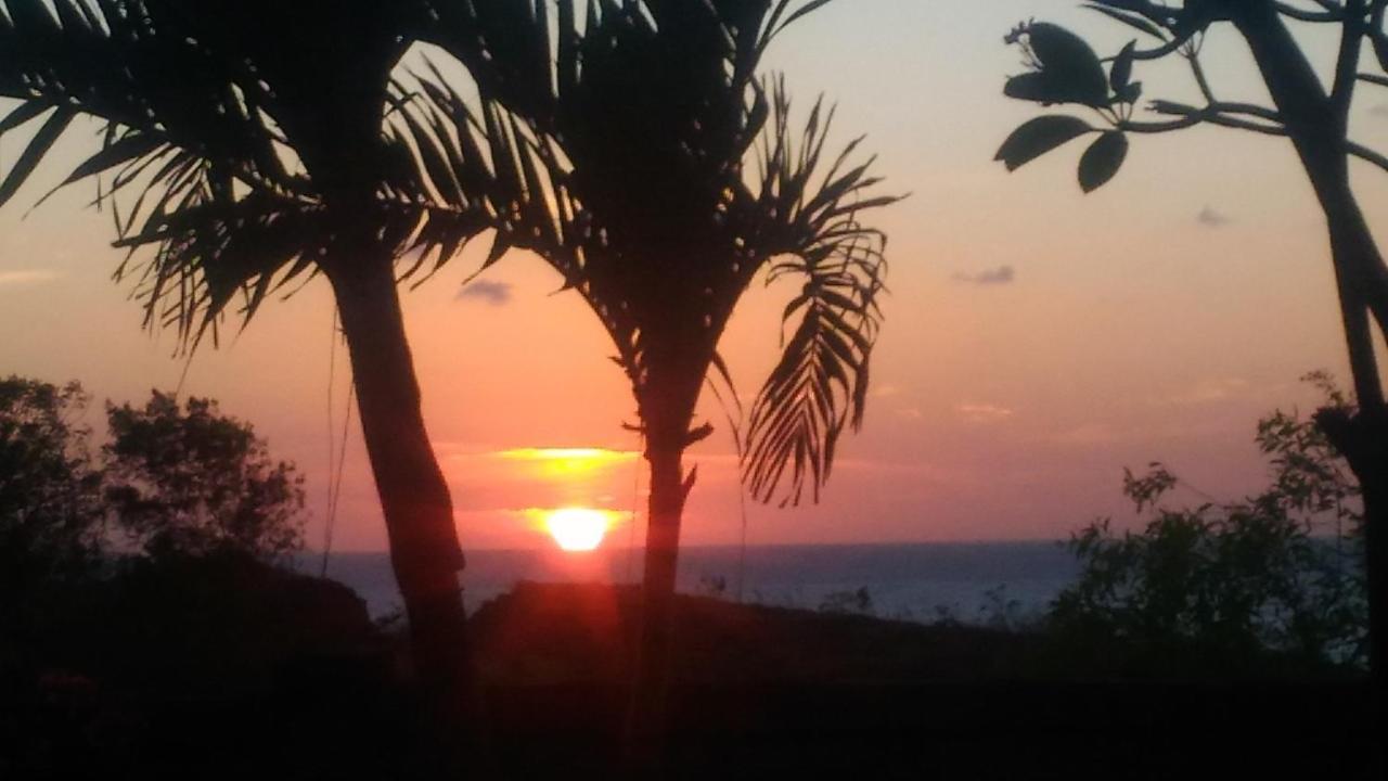 Khrisna Sunrise Homestay Tulamben Bagian luar foto
