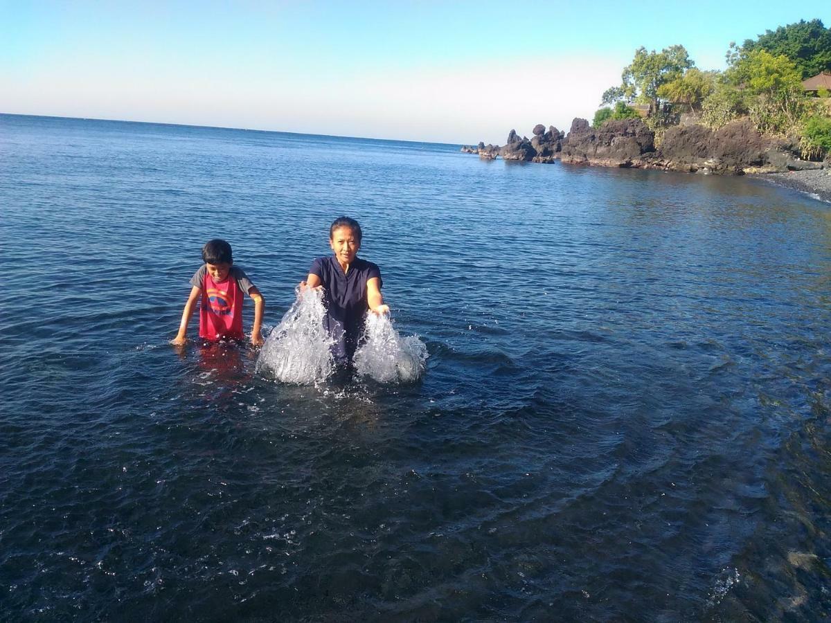 Khrisna Sunrise Homestay Tulamben Bagian luar foto